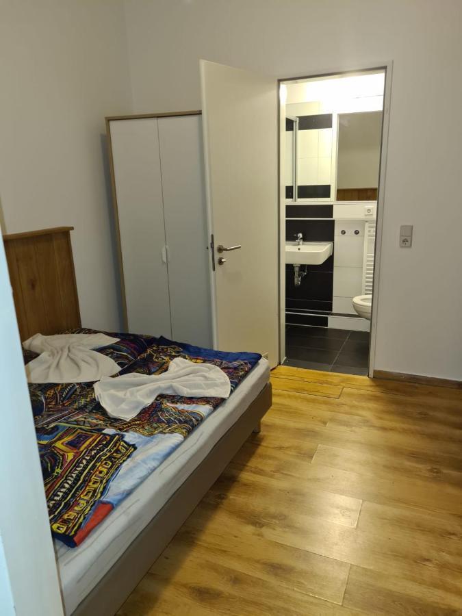 Hotel Hostel Zafir เบอร์ลิน ภายนอก รูปภาพ